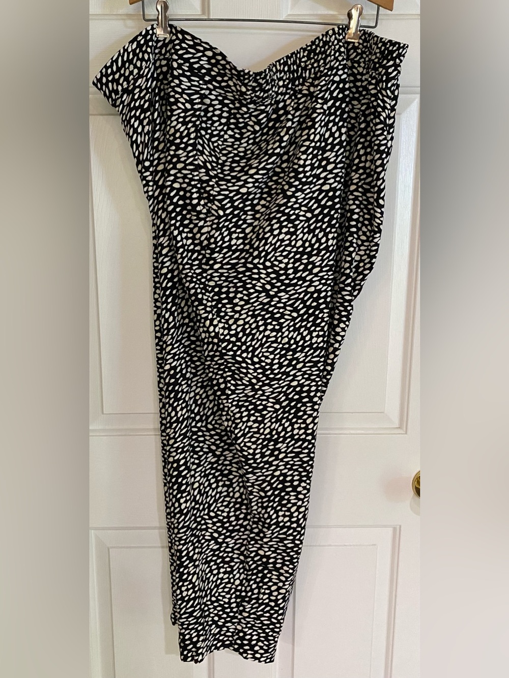 Old Navy-Black and White Abstract Dot Print Dress Pants Size 4X New without Tags